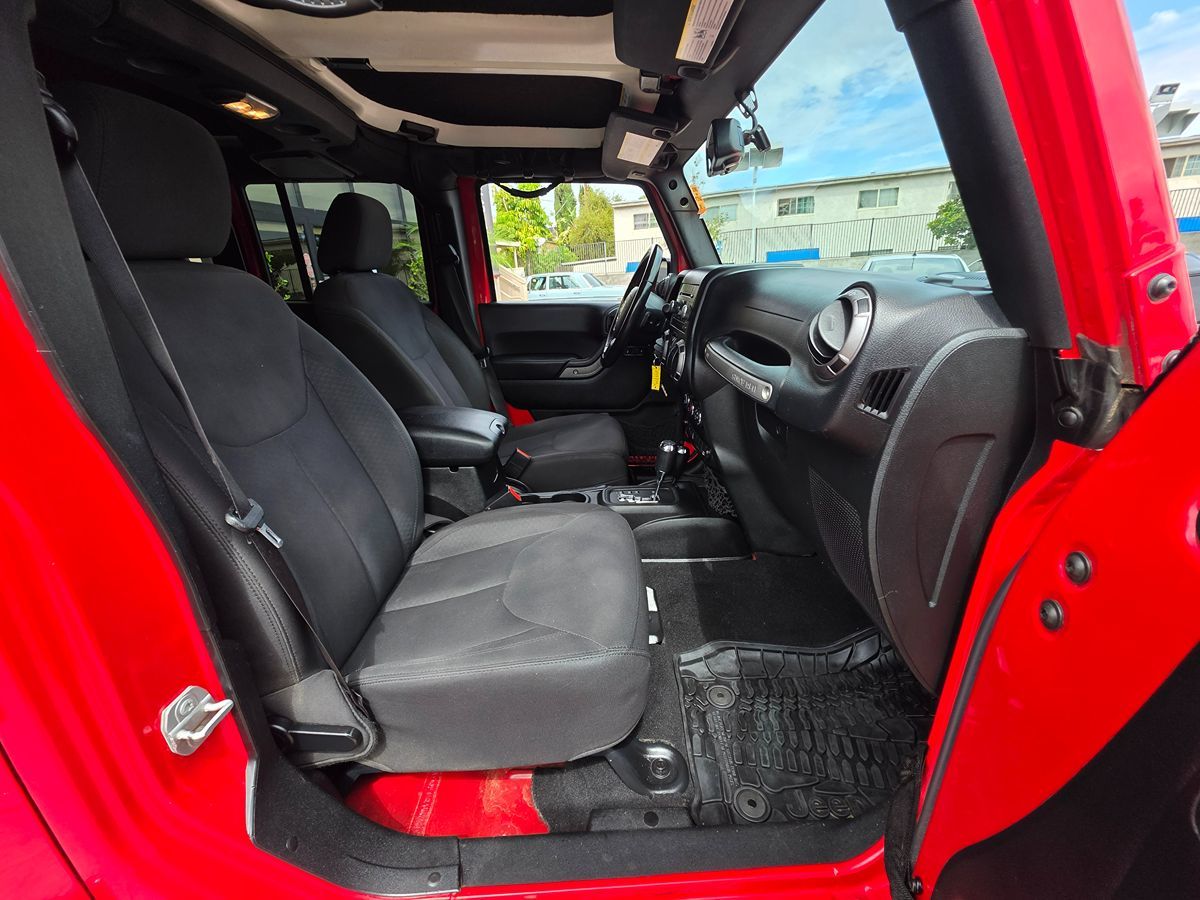 2018 Jeep Wrangler Unlimited Sport S photo 18