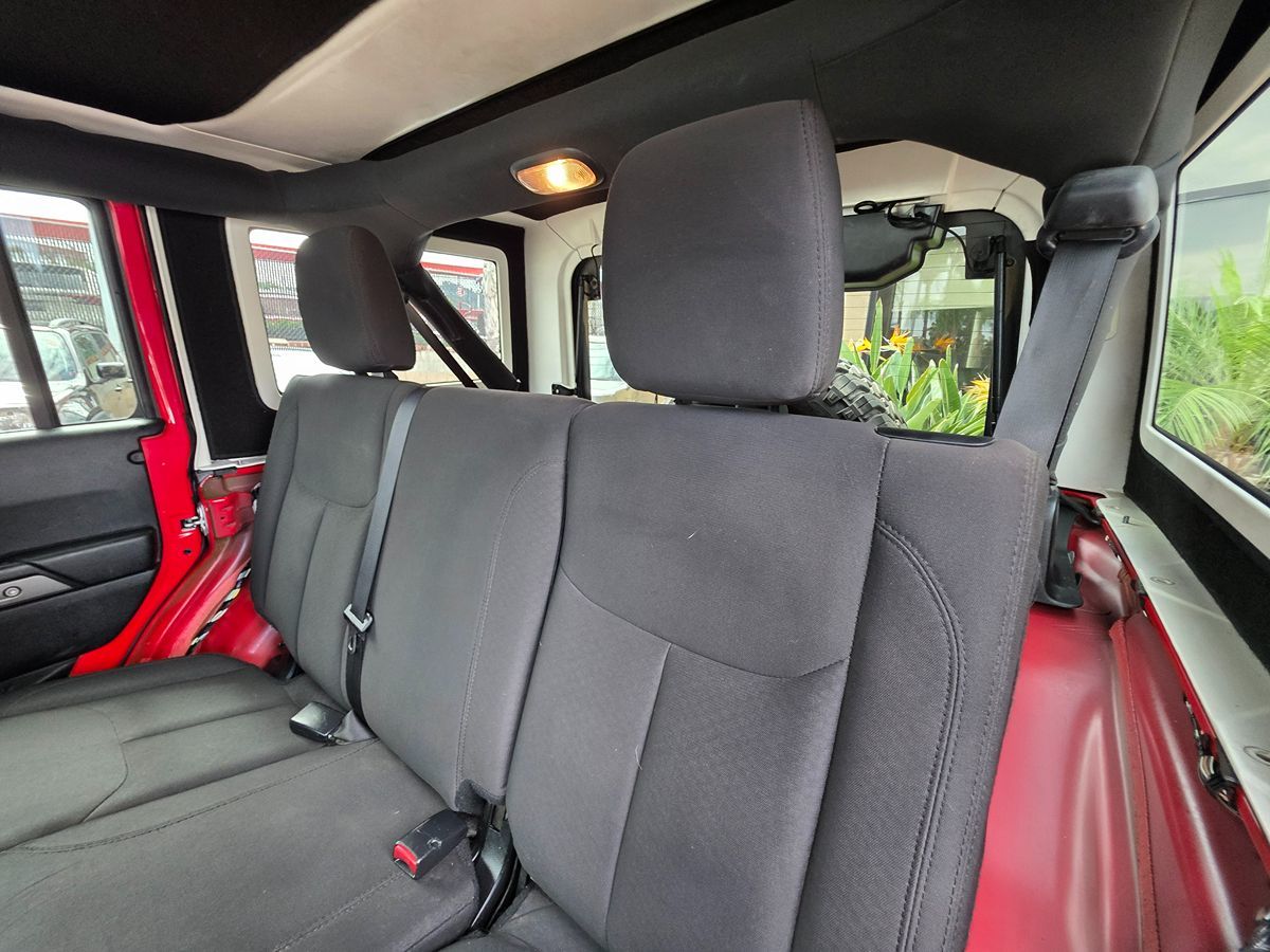 2018 Jeep Wrangler Unlimited Sport S photo 28