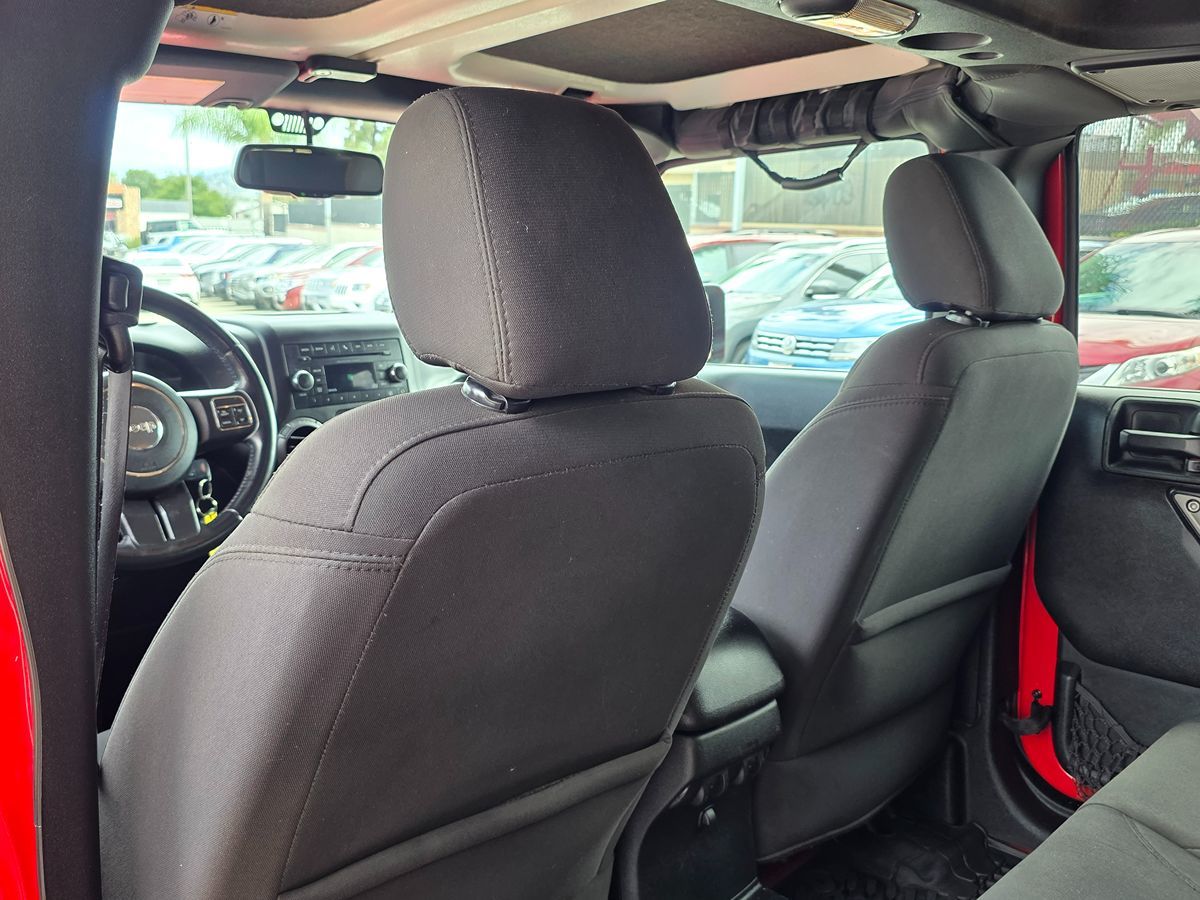 2018 Jeep Wrangler Unlimited Sport S photo 29