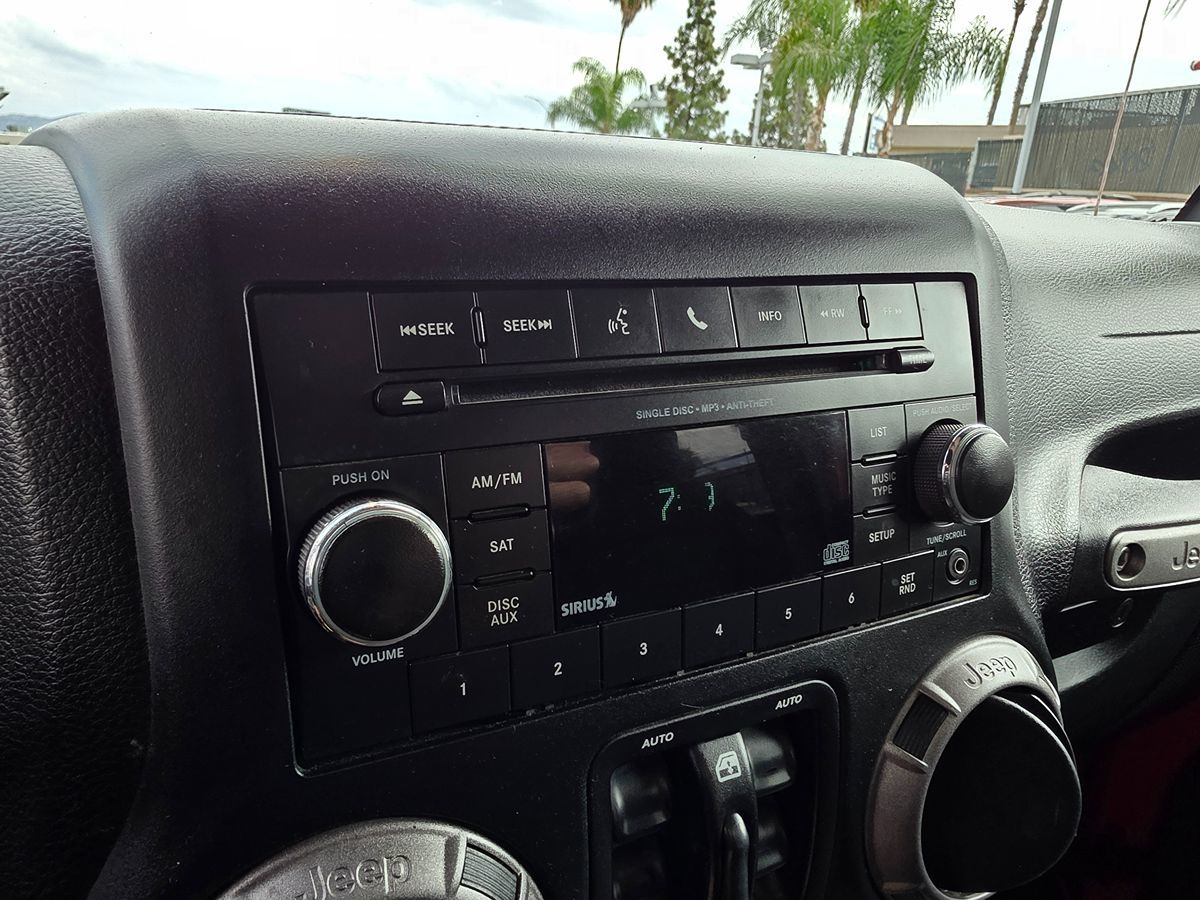 2018 Jeep Wrangler Unlimited Sport S photo 39
