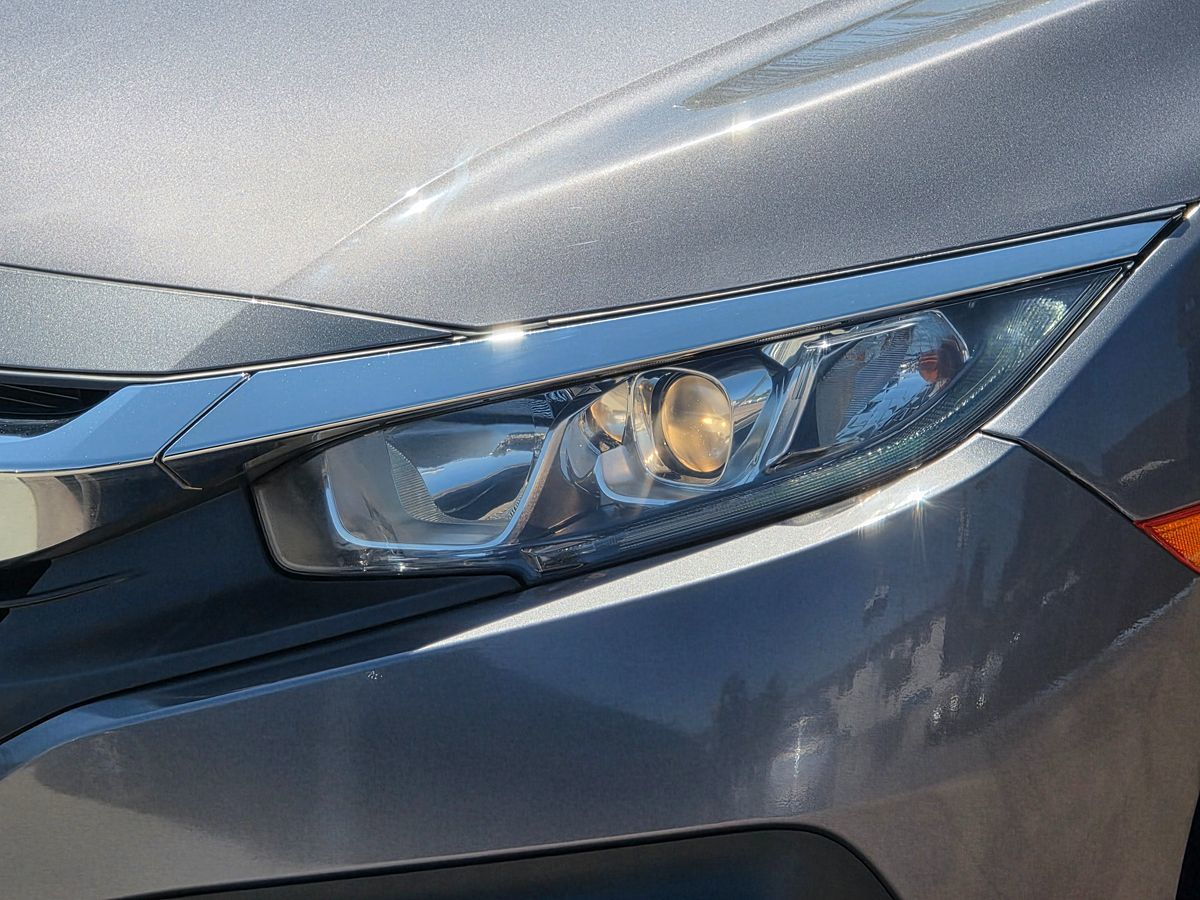 2017 Honda Civic LX photo 3