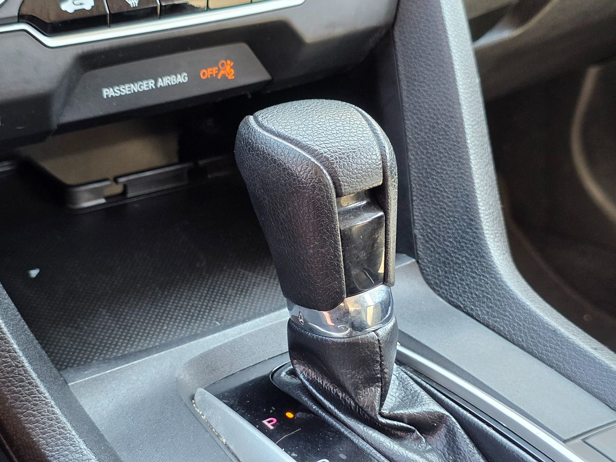 2017 Honda Civic LX photo 31