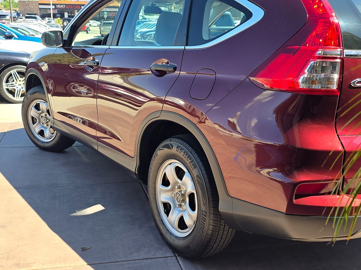 2015 Honda CR-V LX photo 9