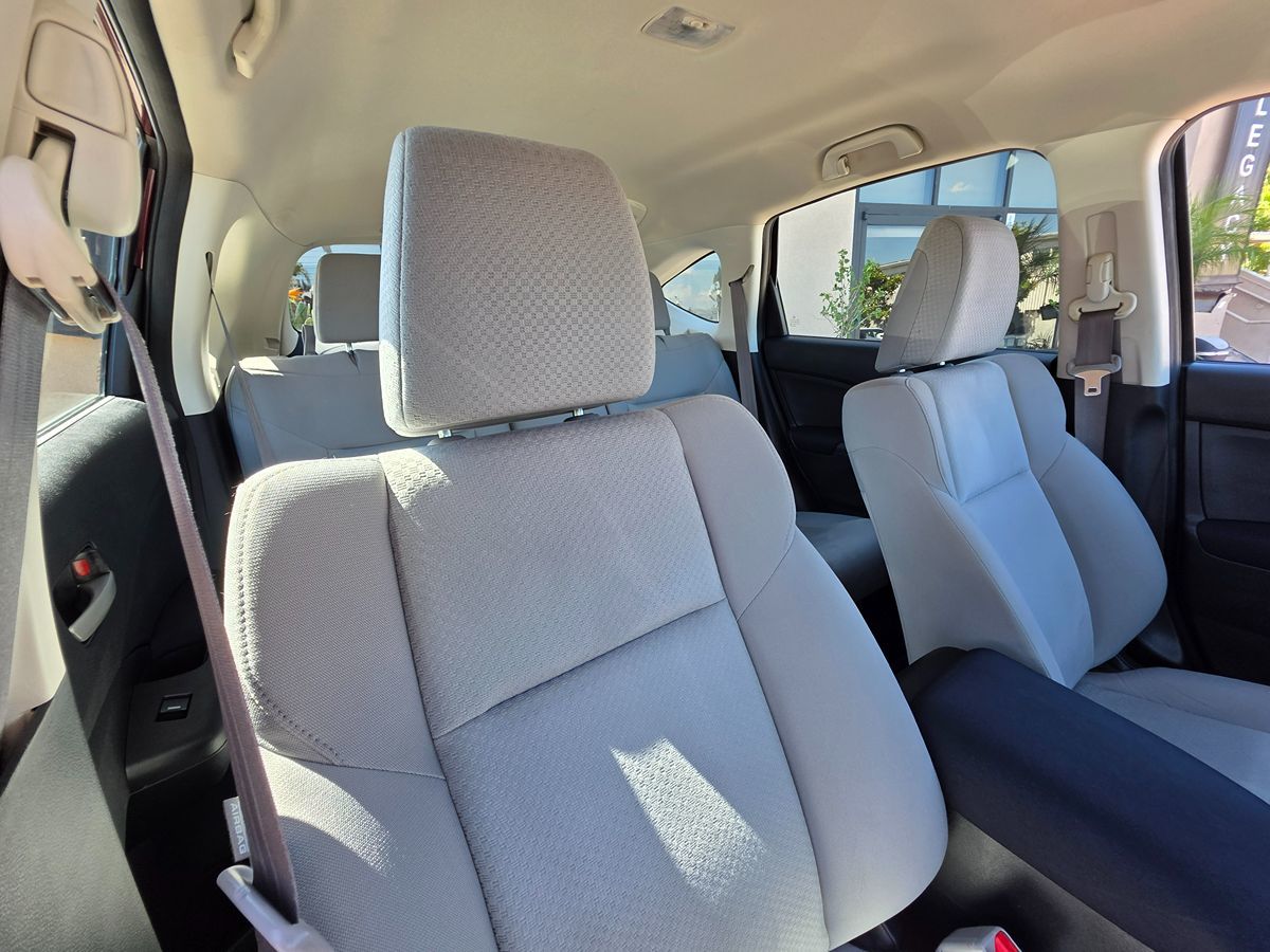 2015 Honda CR-V LX photo 19