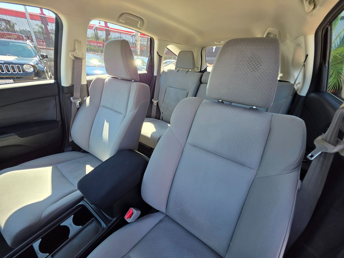 2015 Honda CR-V LX photo 25