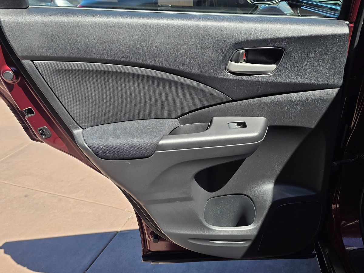 2015 Honda CR-V LX photo 29