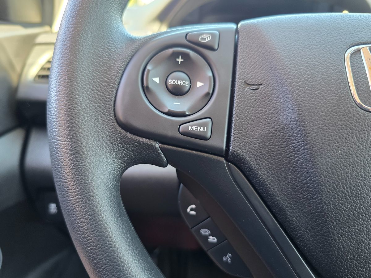 2015 Honda CR-V LX photo 33