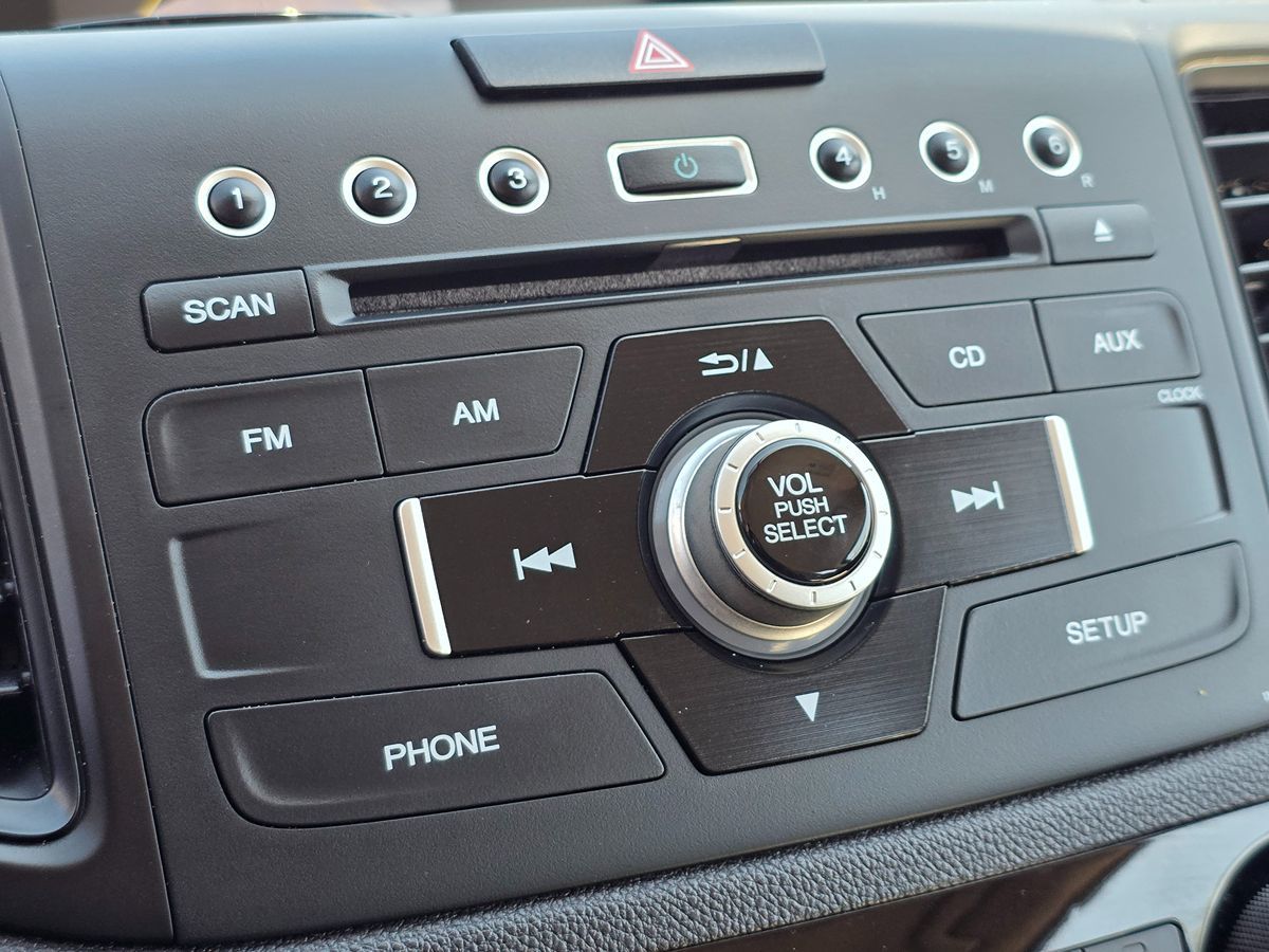 2015 Honda CR-V LX photo 38