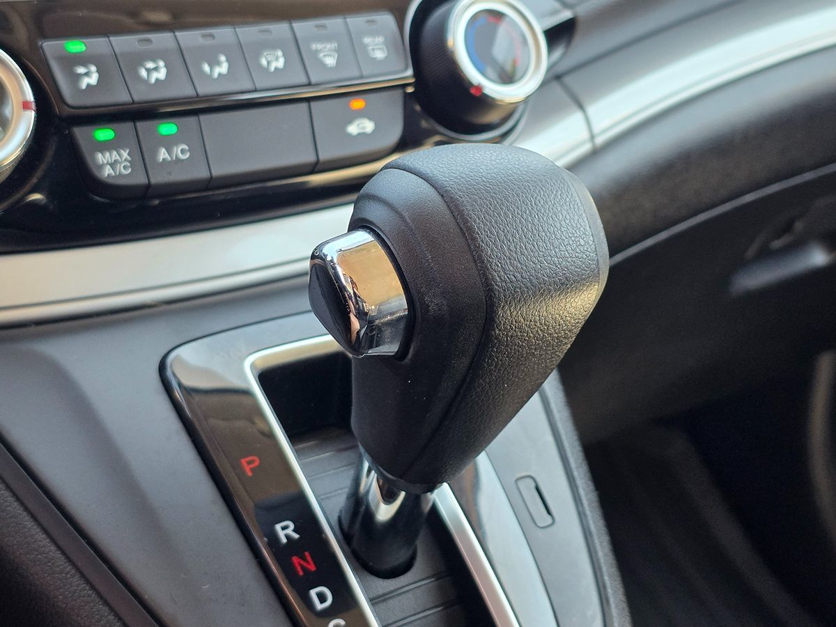 2015 Honda CR-V LX photo 40