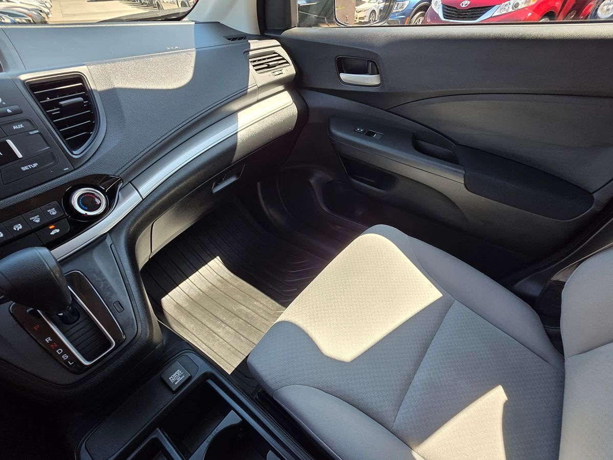 2015 Honda CR-V LX photo 42