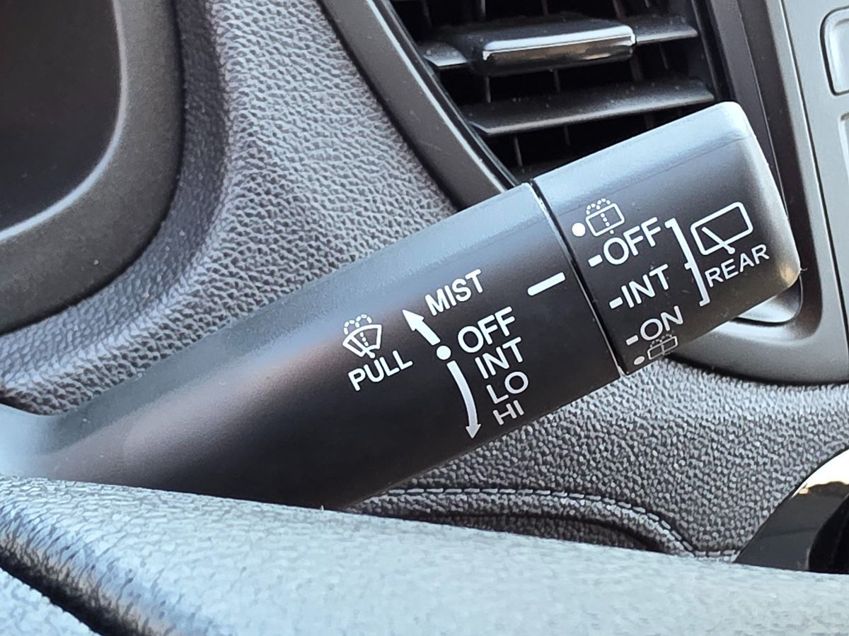 2015 Honda CR-V LX photo 44