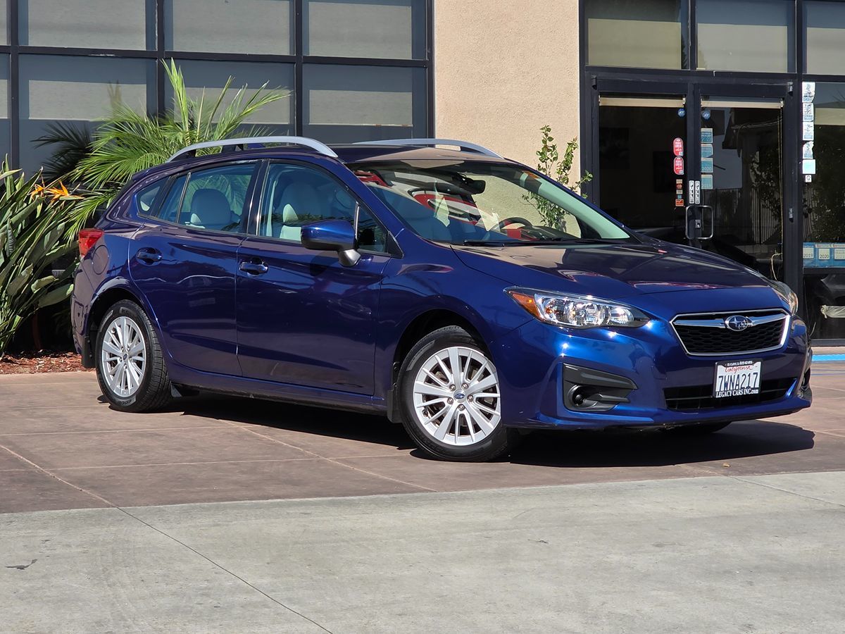 2017 Subaru Impreza Premium photo 2