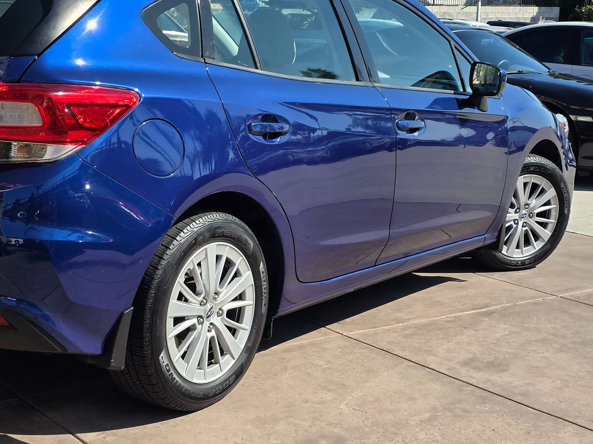 2017 Subaru Impreza Premium photo 12