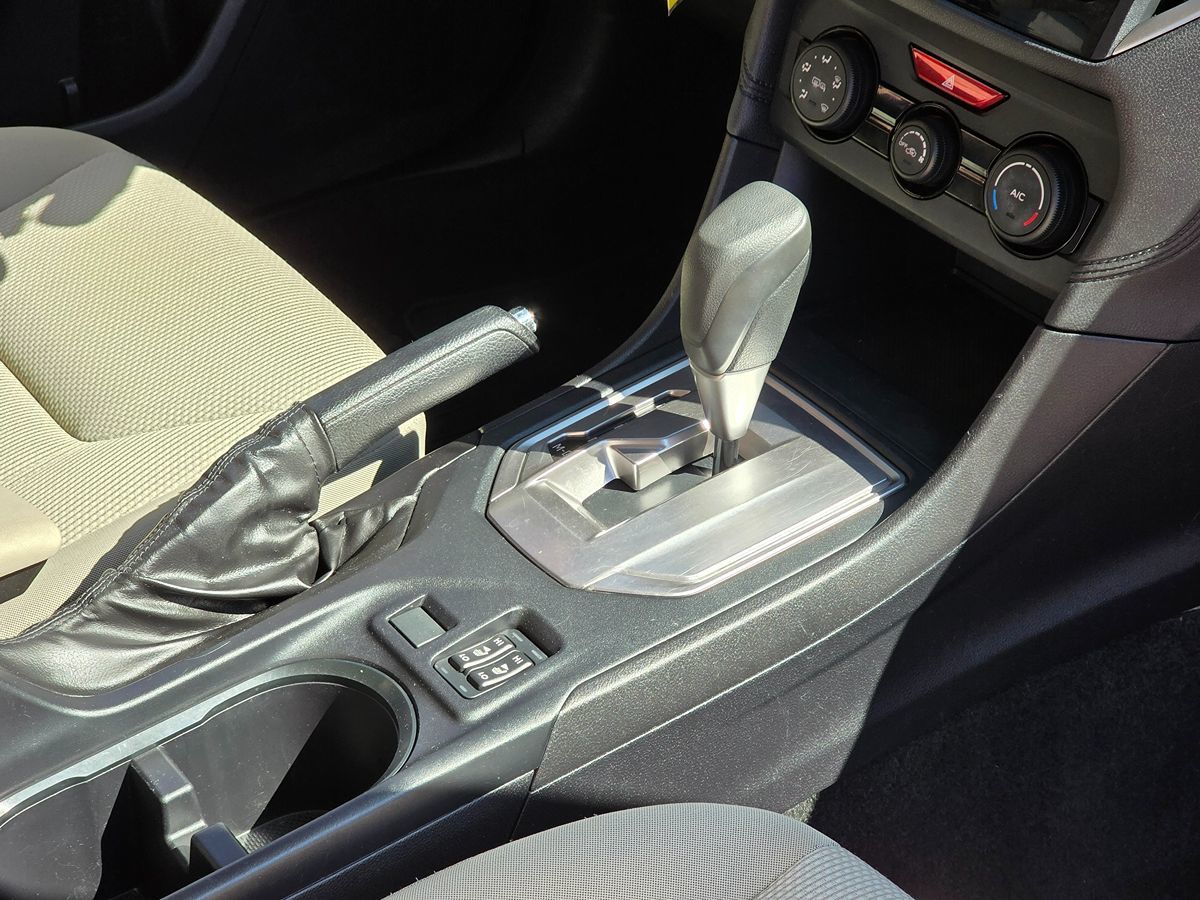 2017 Subaru Impreza Premium photo 18
