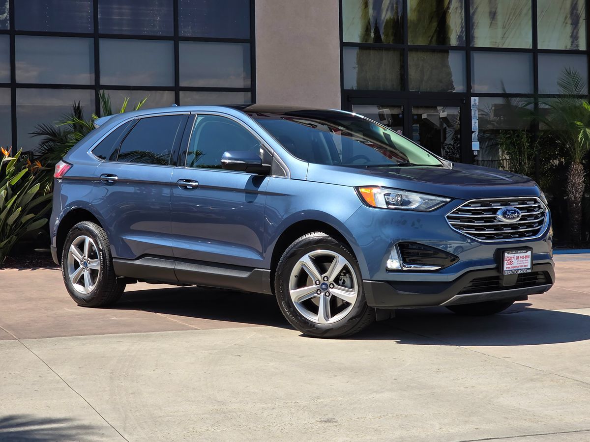 2019 Ford Edge SEL photo 2