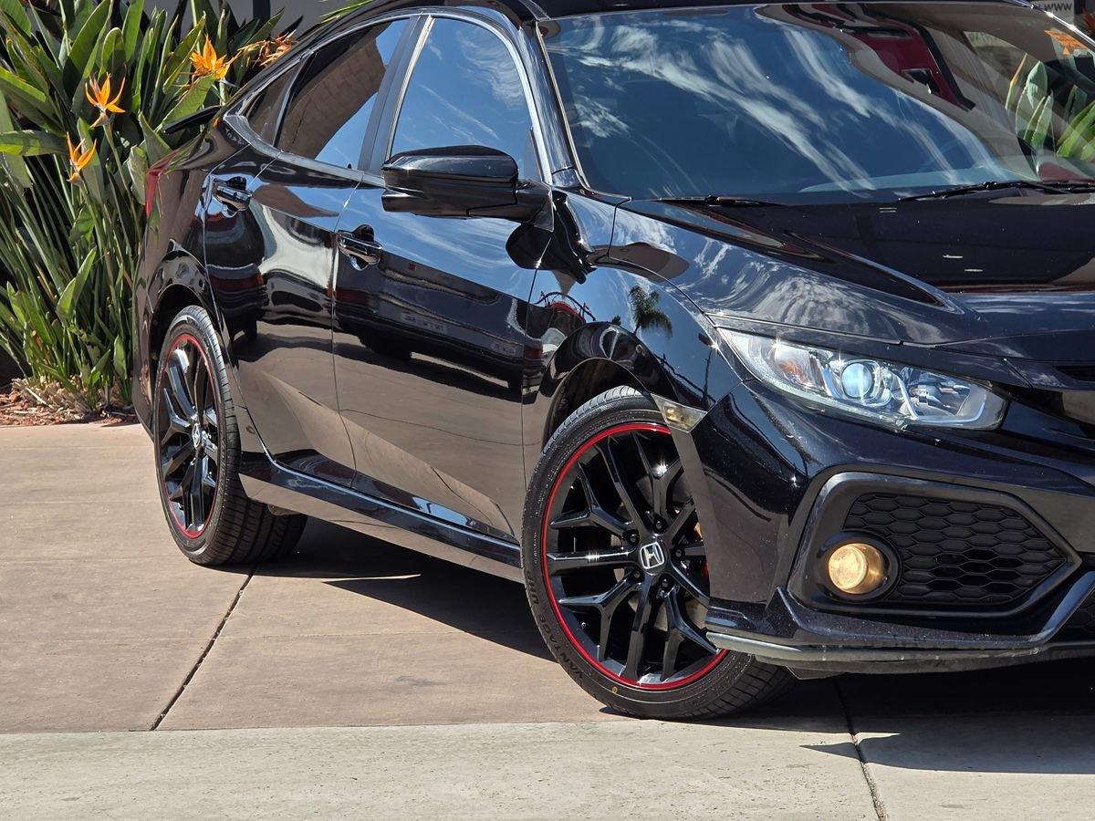 2019 Honda Civic Si photo 2