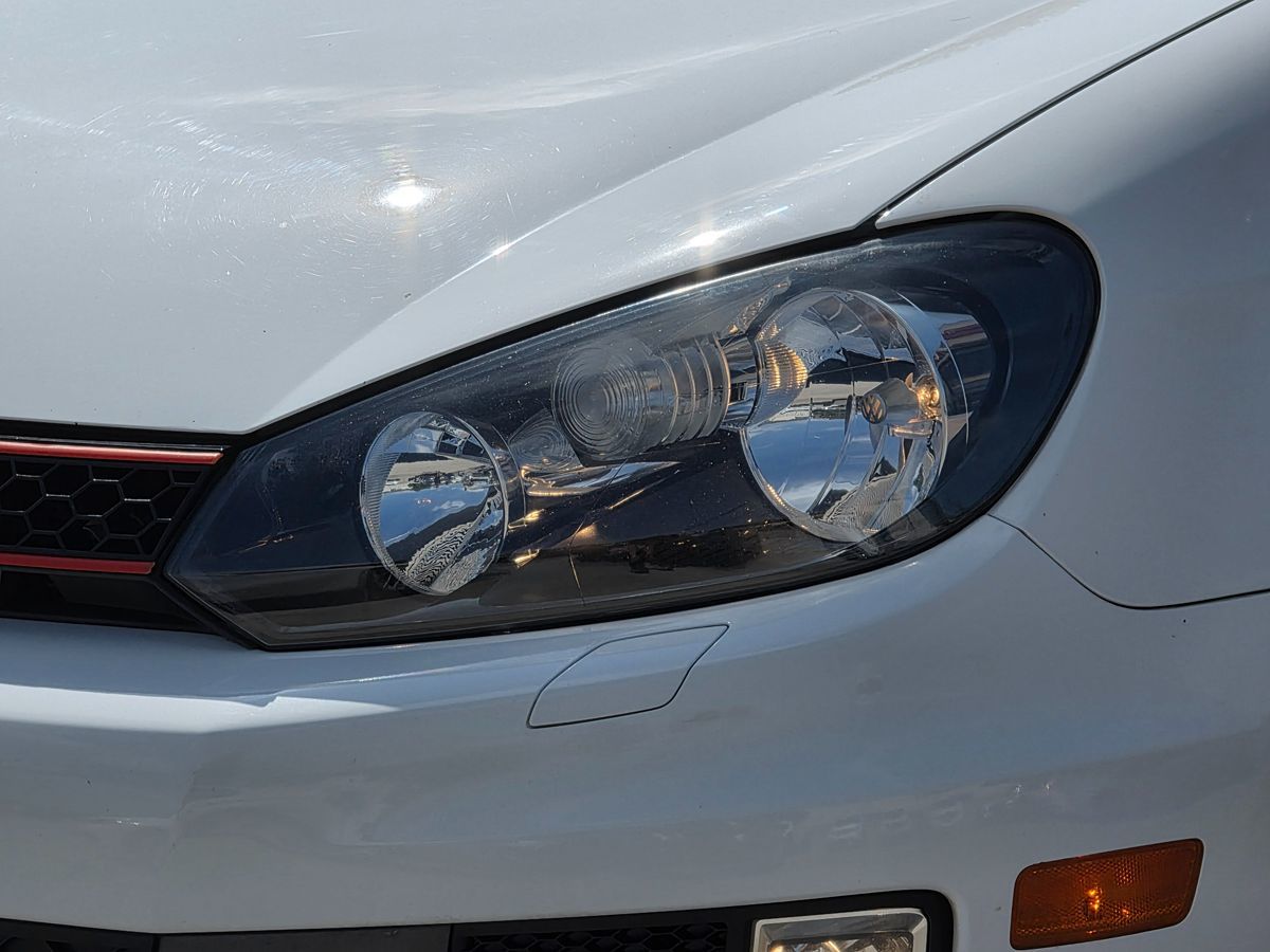 2013 Volkswagen Golf GTI Wolfsburg Edition photo 5