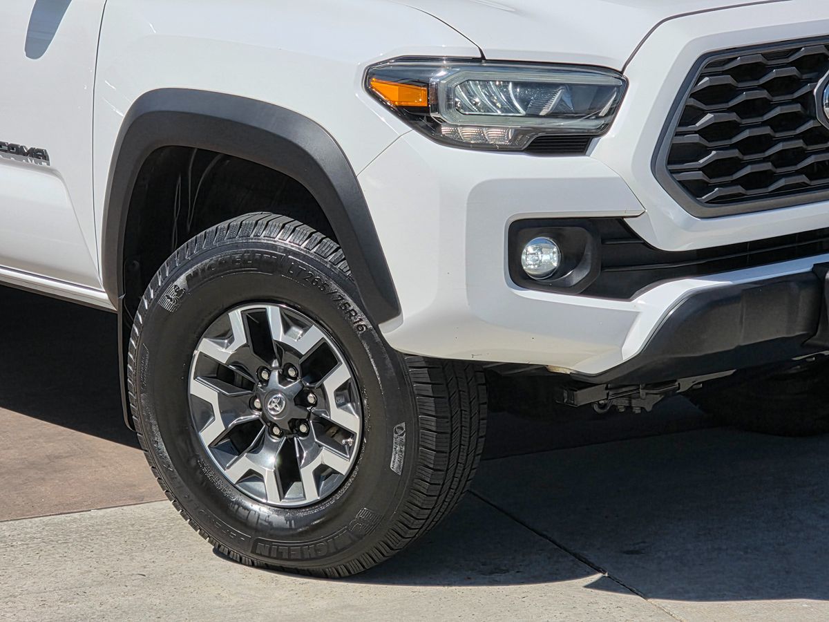 2020 Toyota Tacoma TRD photo 4