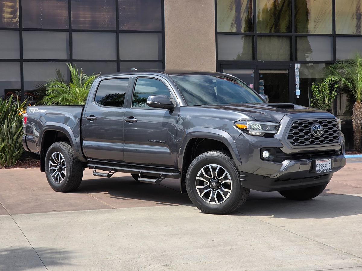 2023 Toyota Tacoma TRD Sport photo 2