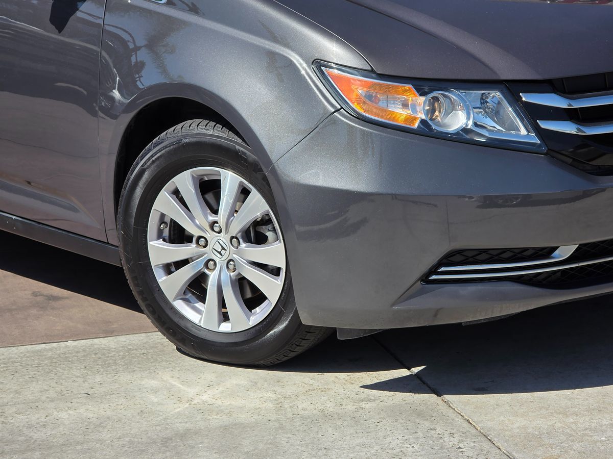 2016 Honda Odyssey SE photo 4