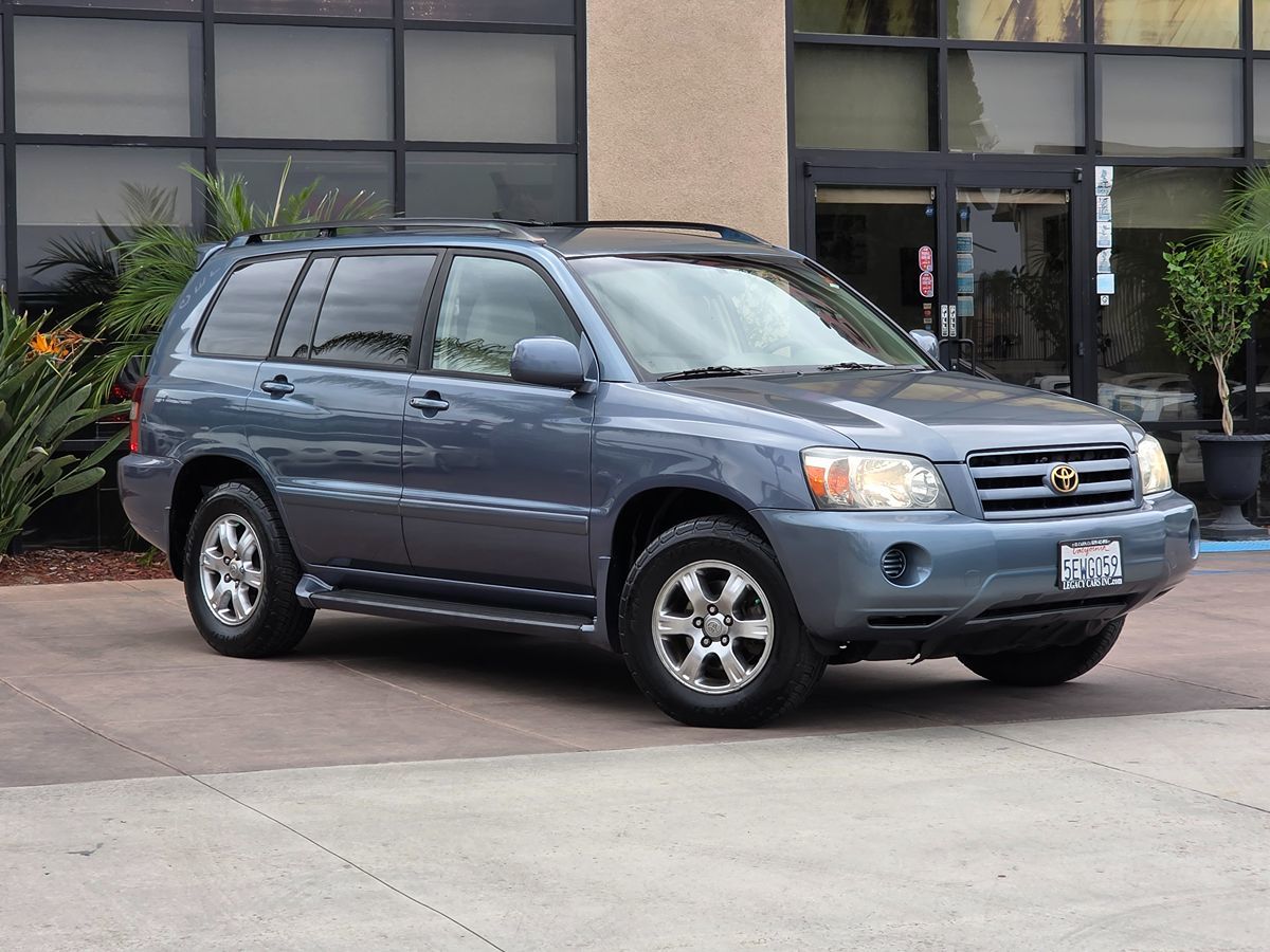 2004 Toyota Highlander photo 2