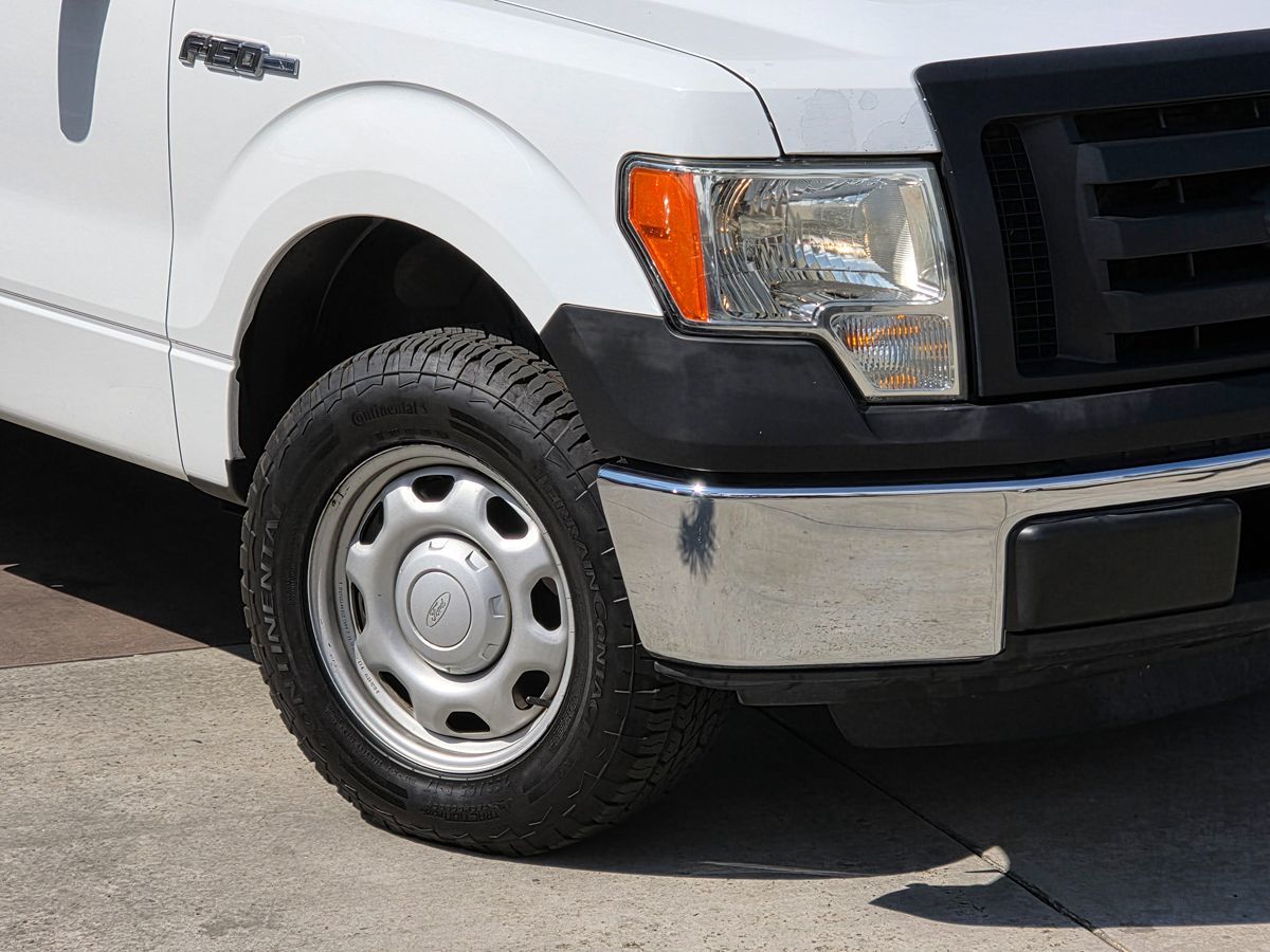 2011 Ford F-150 XL photo 4