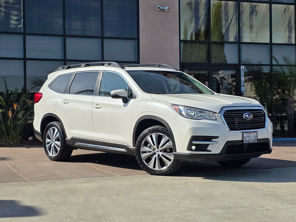 2022 Subaru Ascent Limited photo 2