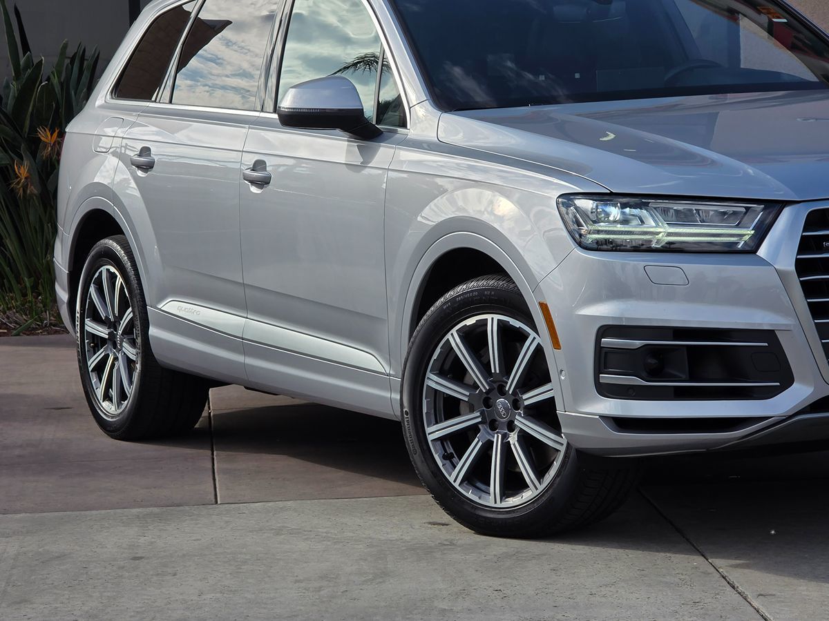 2019 Audi Q7 Prestige photo 3