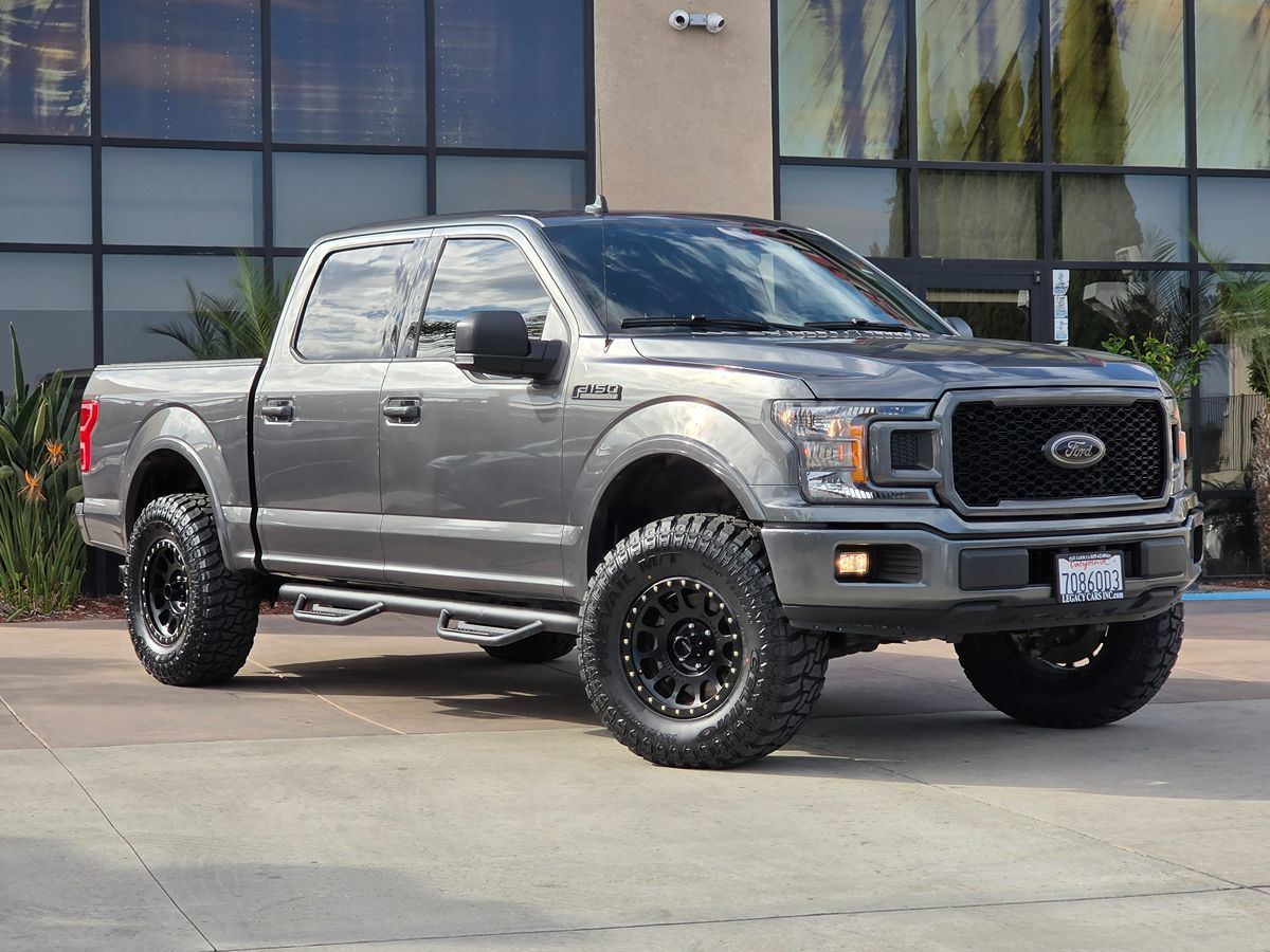 2020 Ford F-150 XLT photo 2
