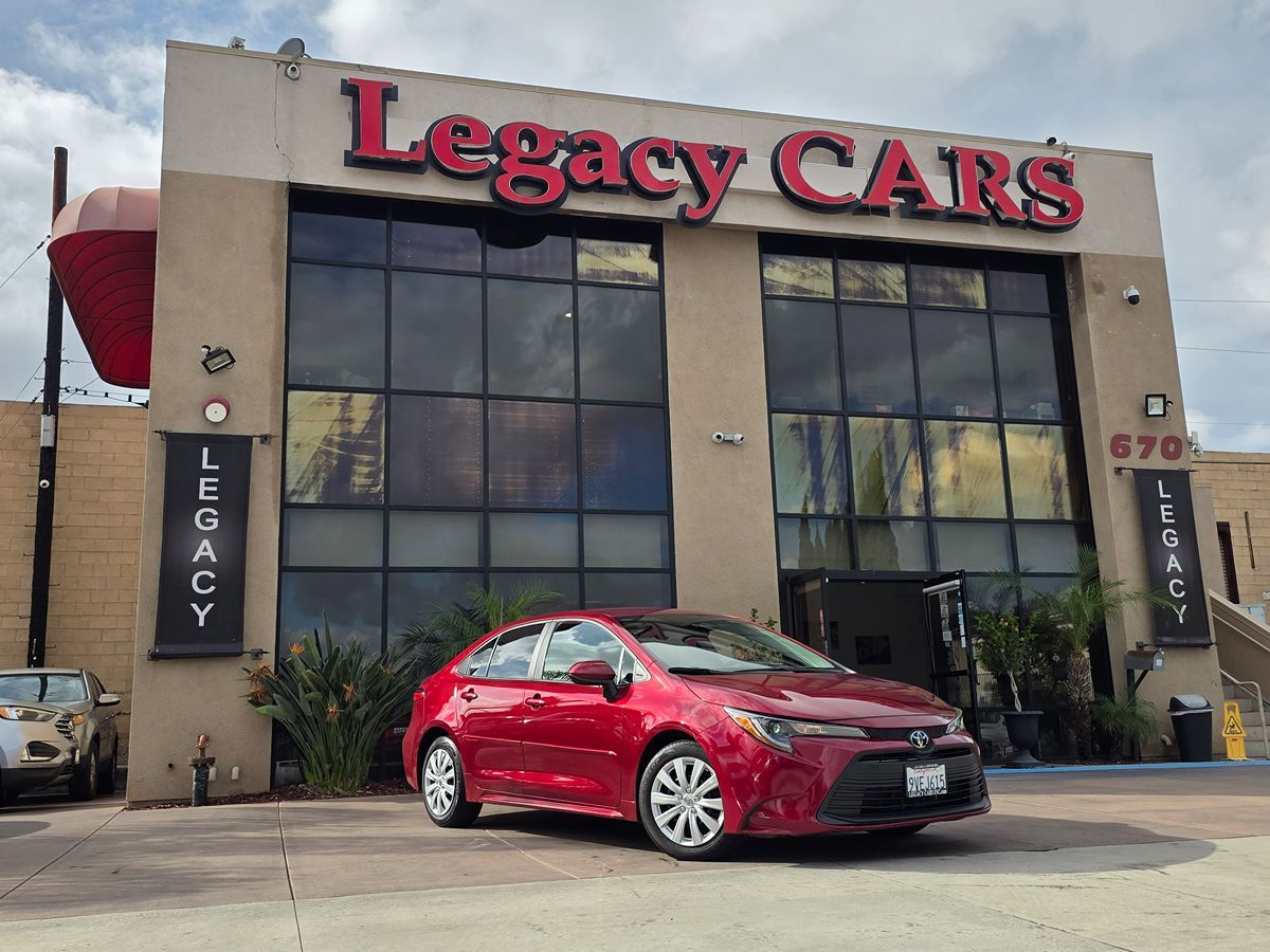 2024 Toyota Corolla LE photo 2