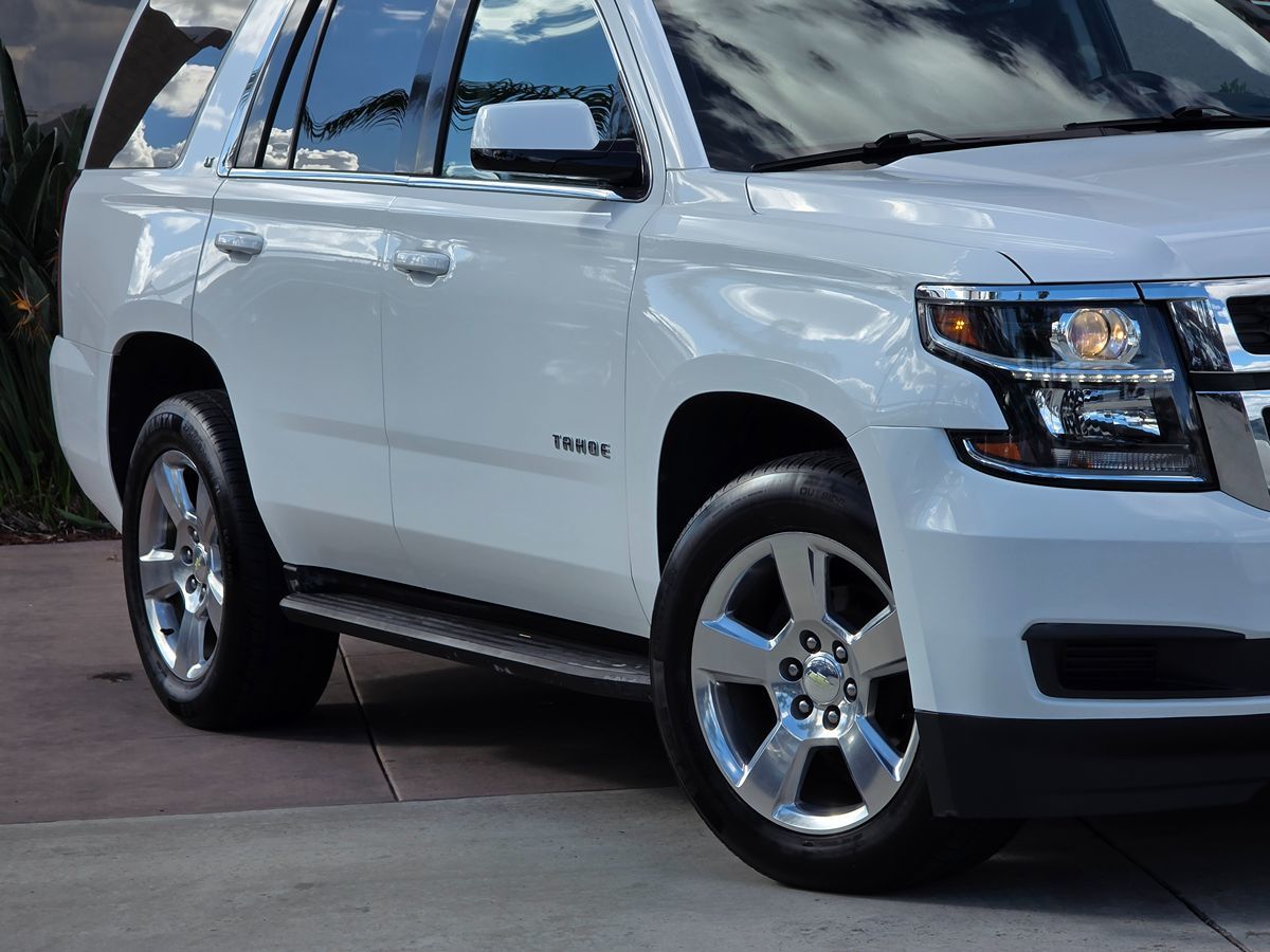 2015 Chevrolet Tahoe LT photo 3