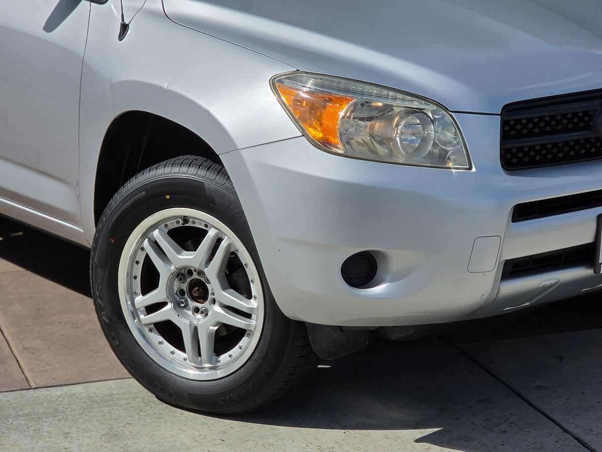 2006 Toyota RAV4 Base - Photo 5