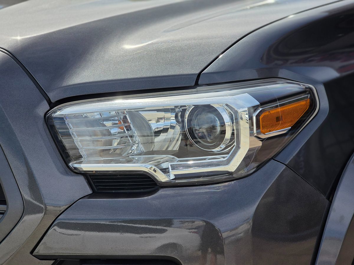 2023 Toyota Tacoma TRD Sport - Photo 8