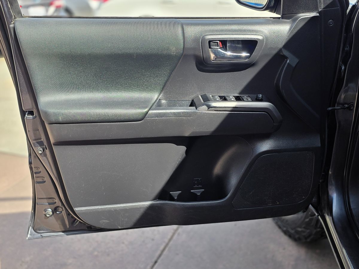 2023 Toyota Tacoma TRD Sport - Photo 28