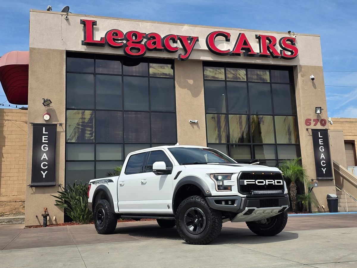 Ford F-150 photo 2