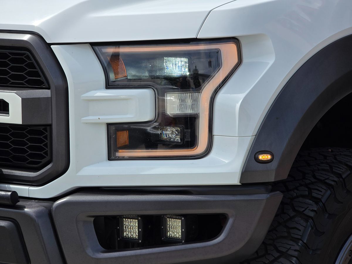 Ford F-150 photo 7
