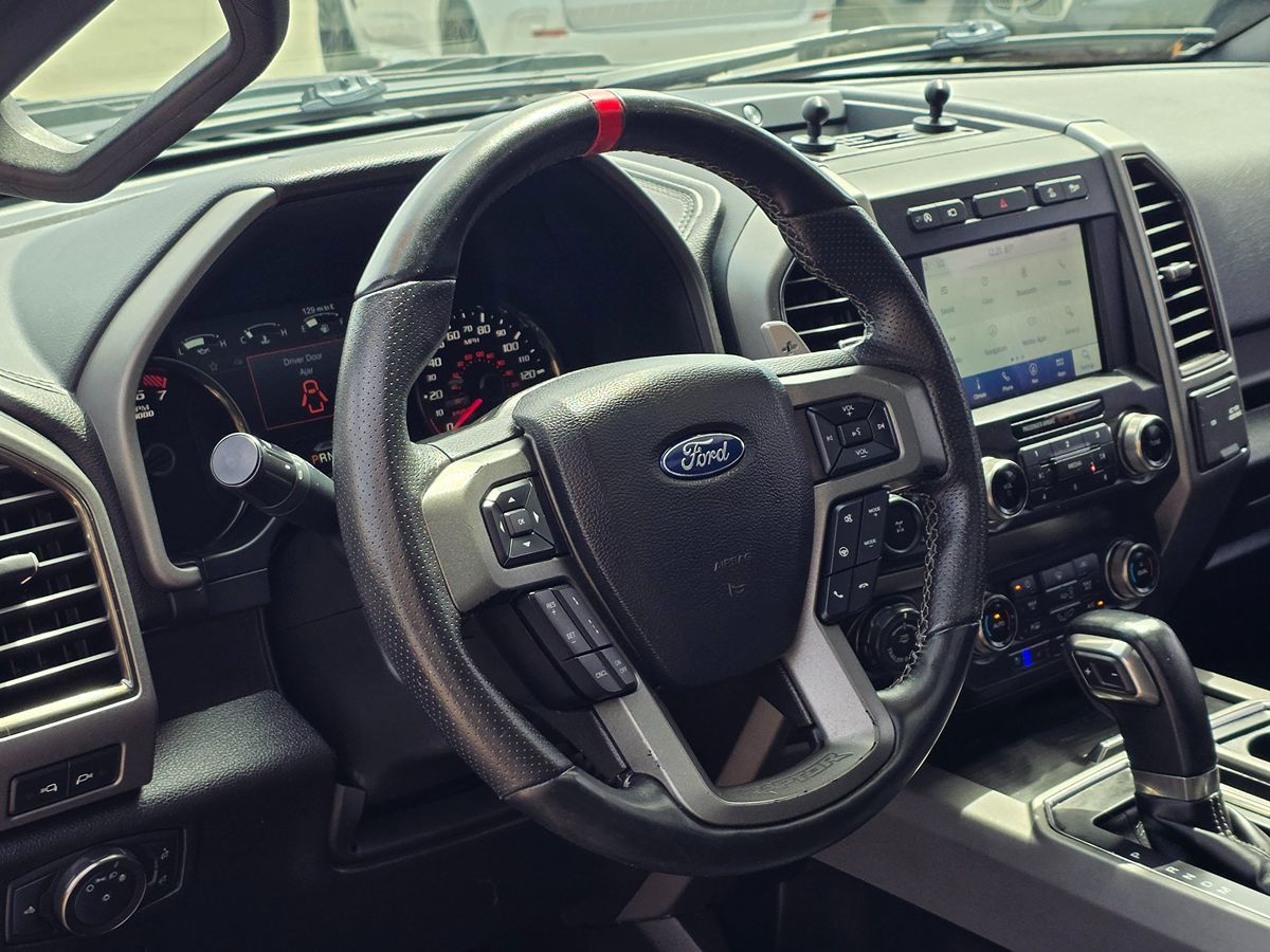 Ford F-150 photo 24