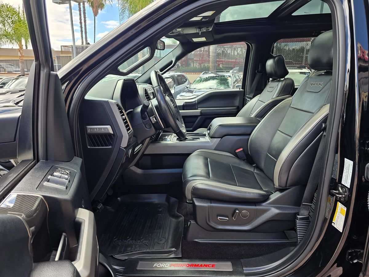 2017 Ford F-150 Raptor - Photo 21