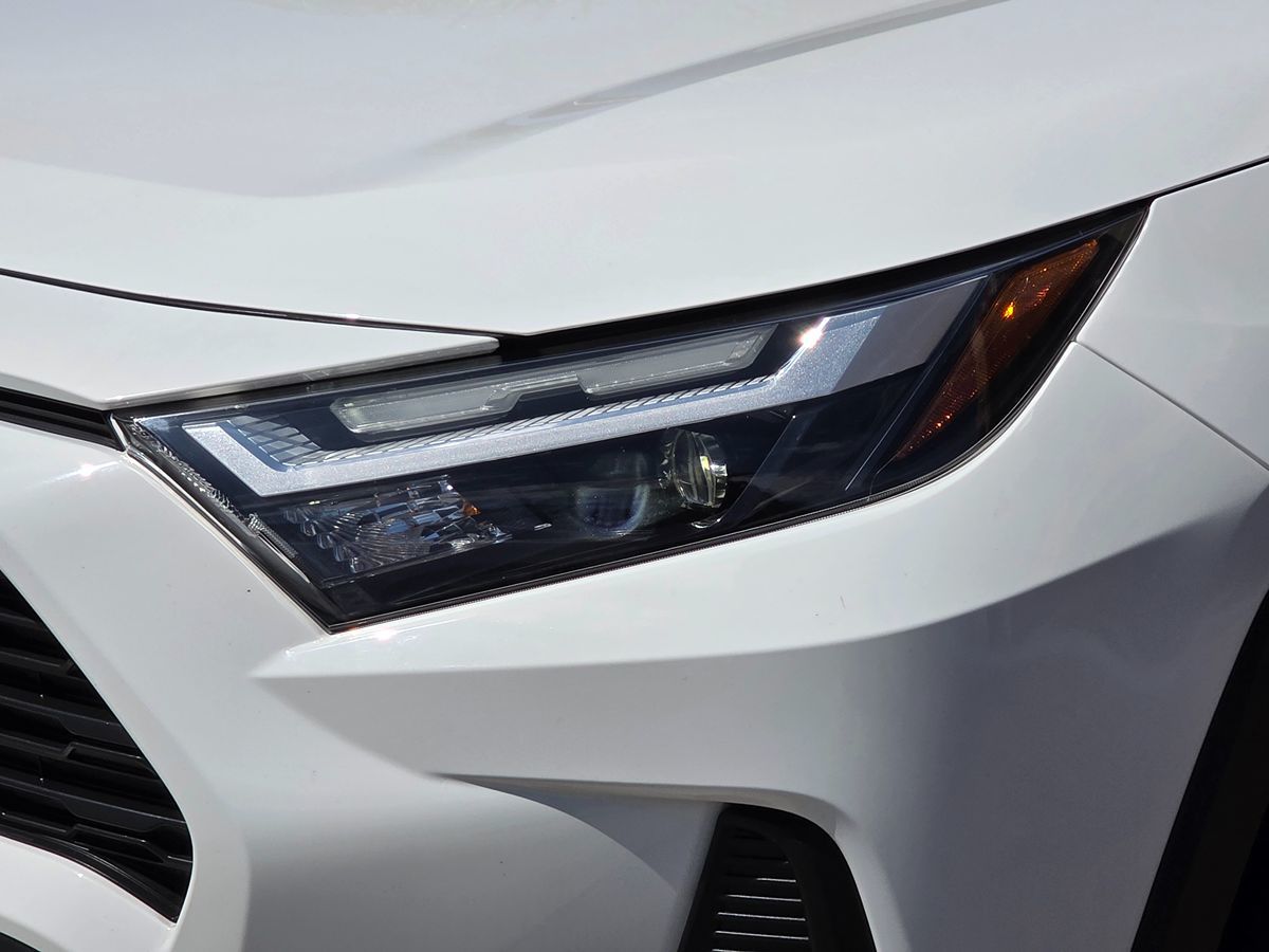 Toyota RAV4 photo 6