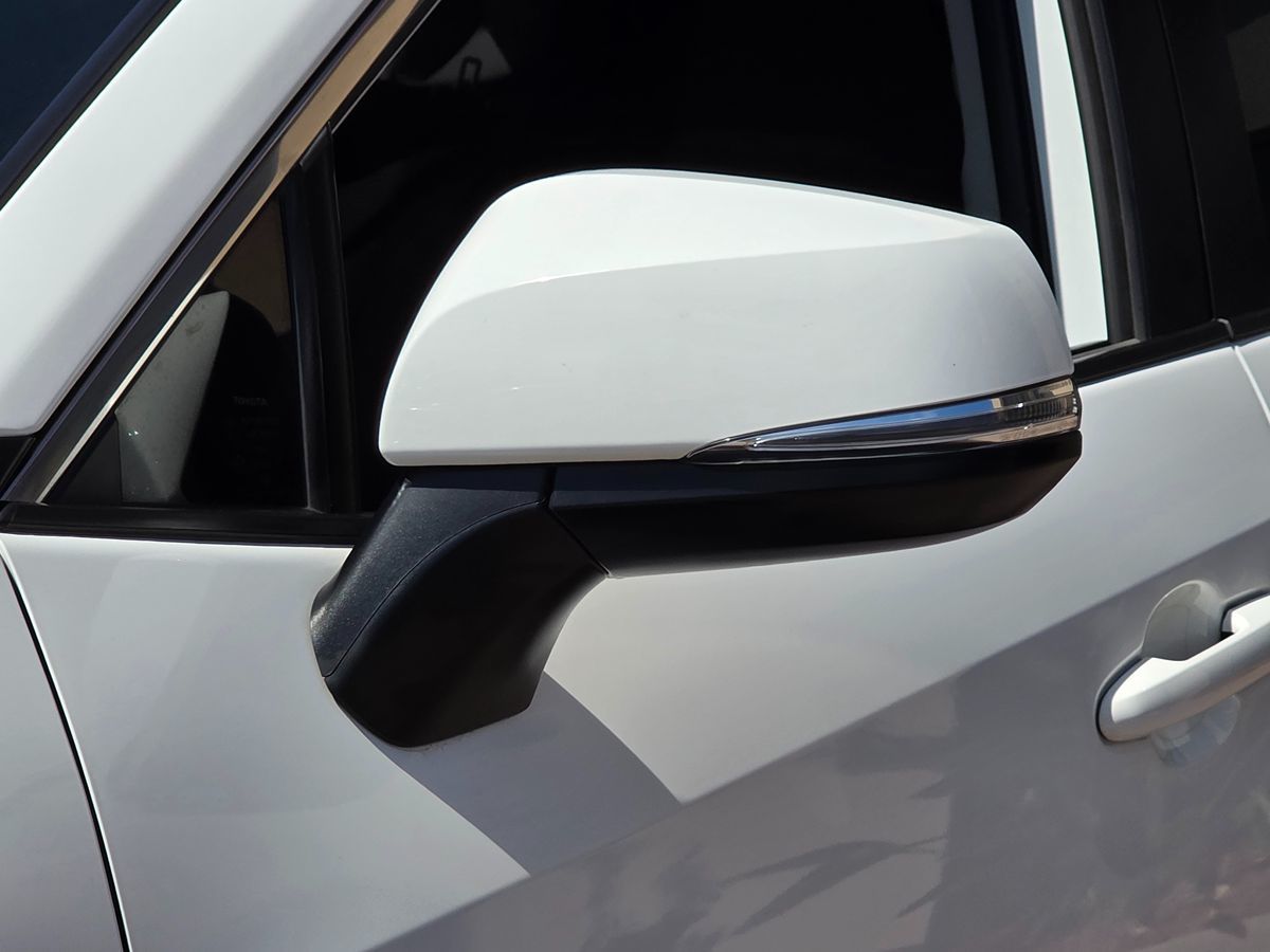 Toyota RAV4 photo 8