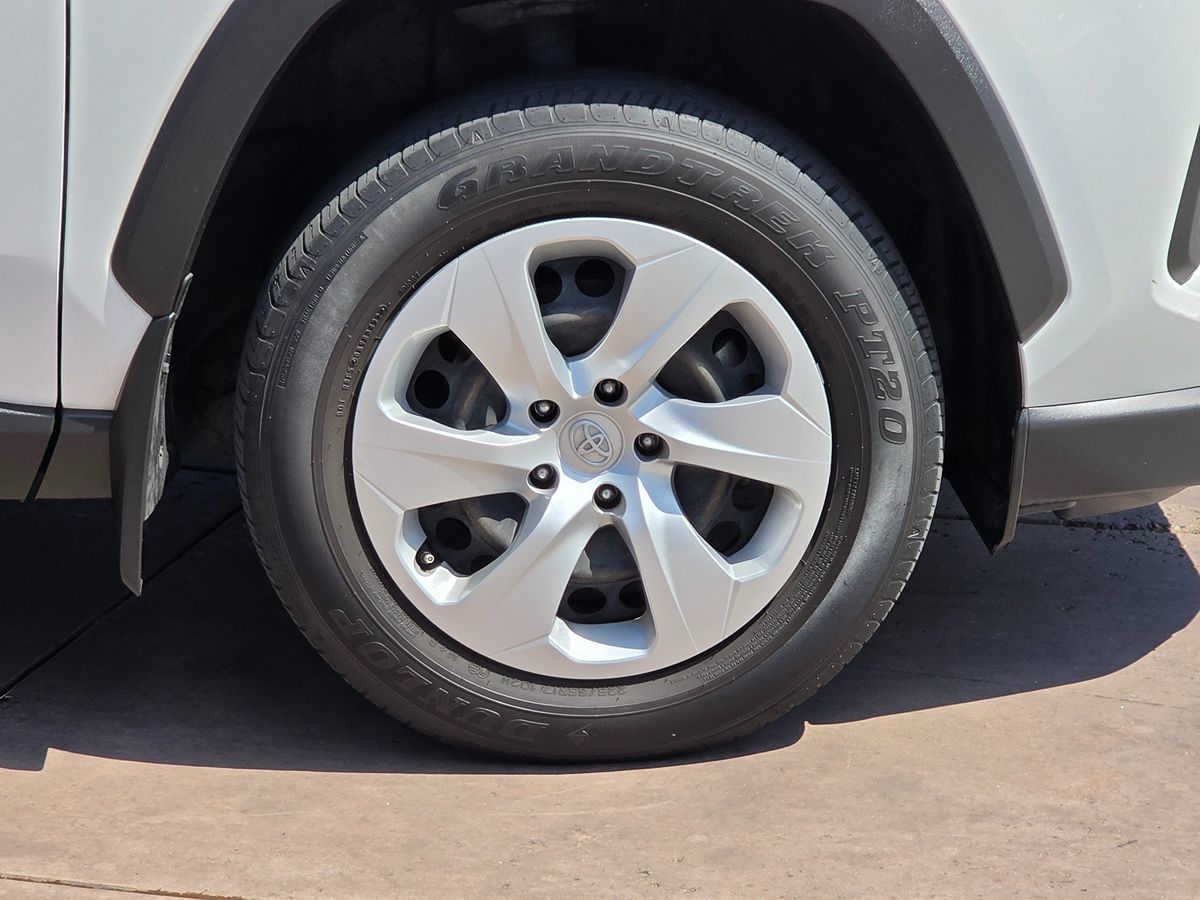 Toyota RAV4 photo 13