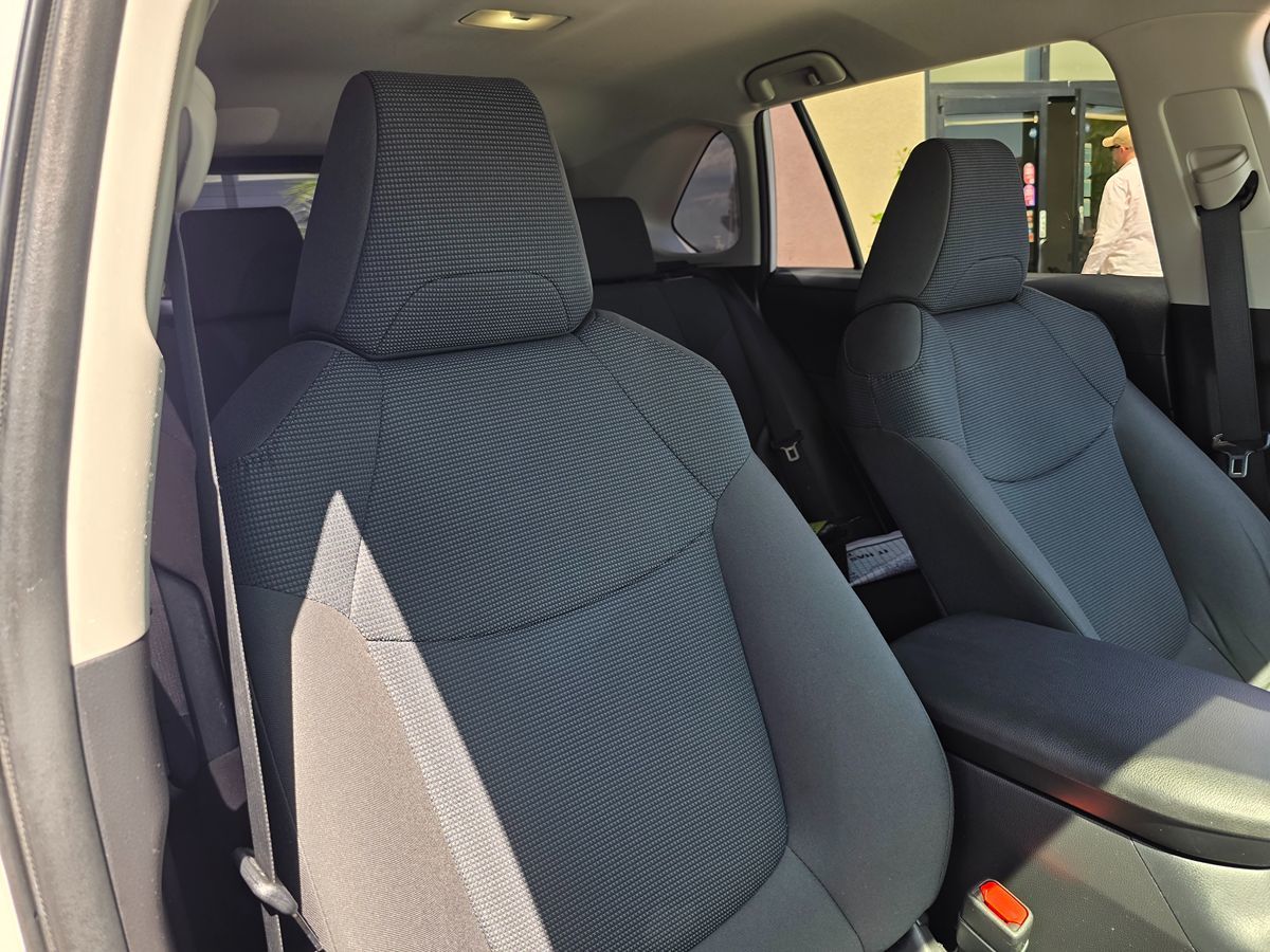 Toyota RAV4 photo 16