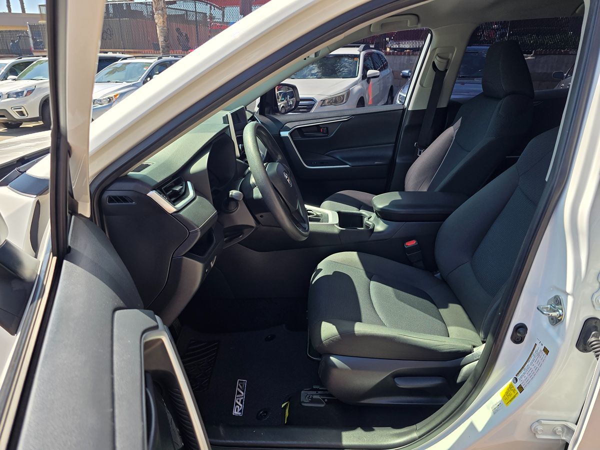 Toyota RAV4 photo 20