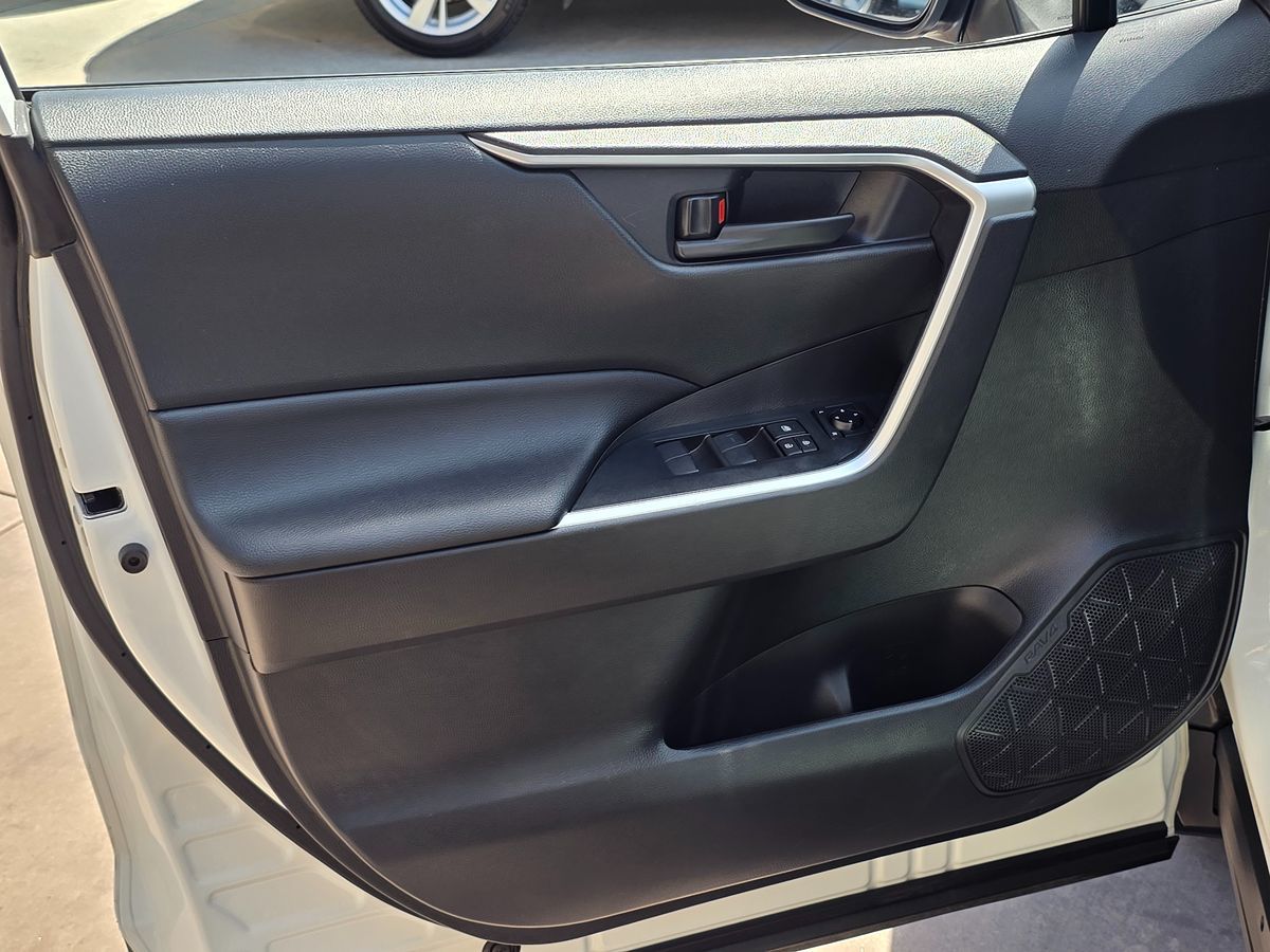 Toyota RAV4 photo 27