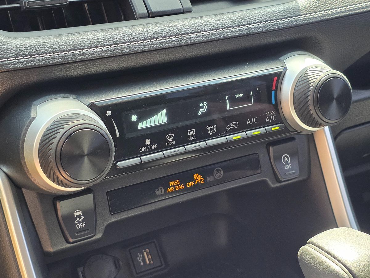 Toyota RAV4 photo 36