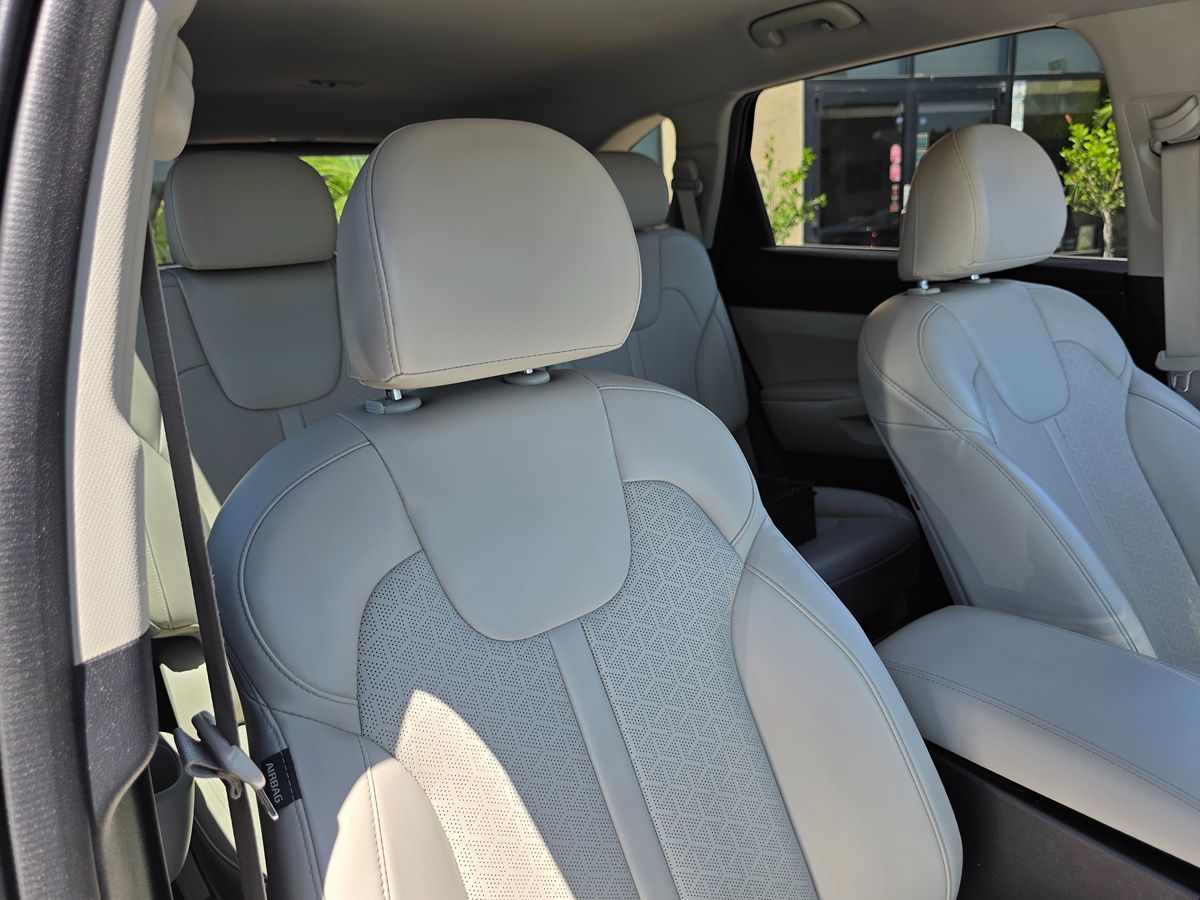 2022 Kia Sorento S Hybrid - Photo 16