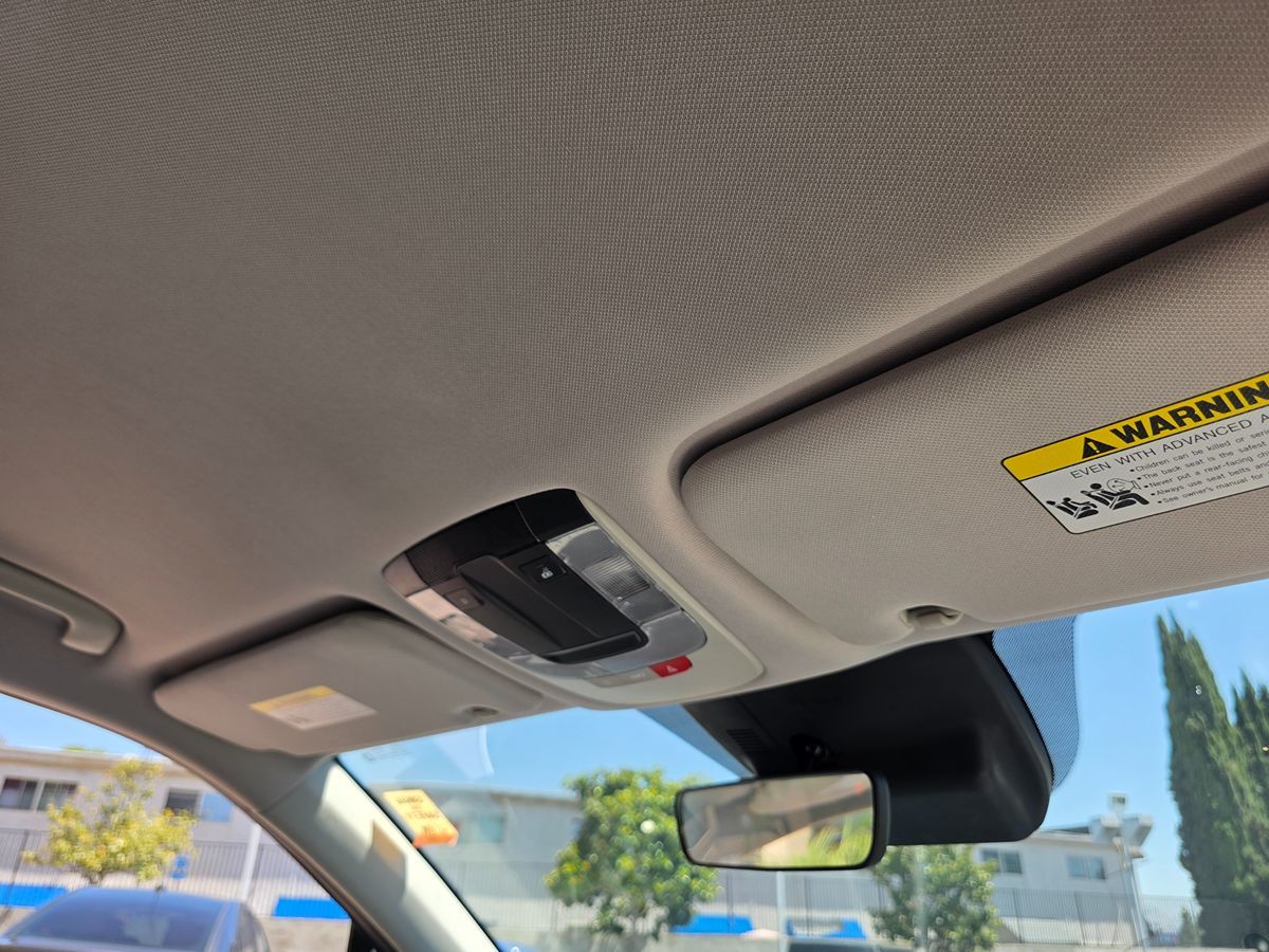 2022 Kia Sorento S Hybrid - Photo 17