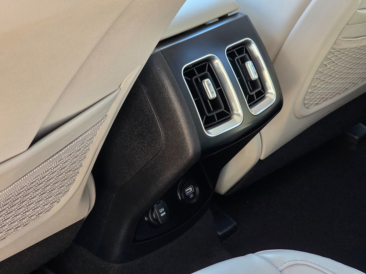 2022 Kia Sorento S Hybrid - Photo 26