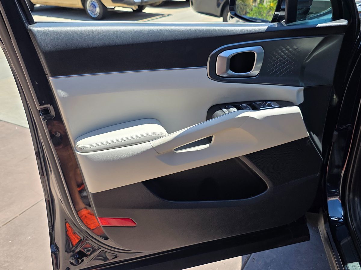 2022 Kia Sorento S Hybrid - Photo 28