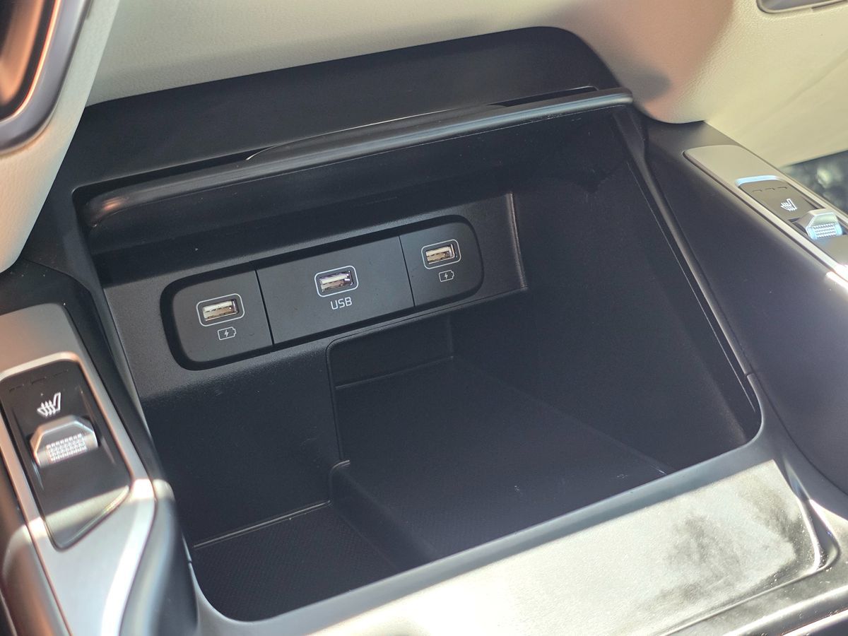 2022 Kia Sorento S Hybrid - Photo 41